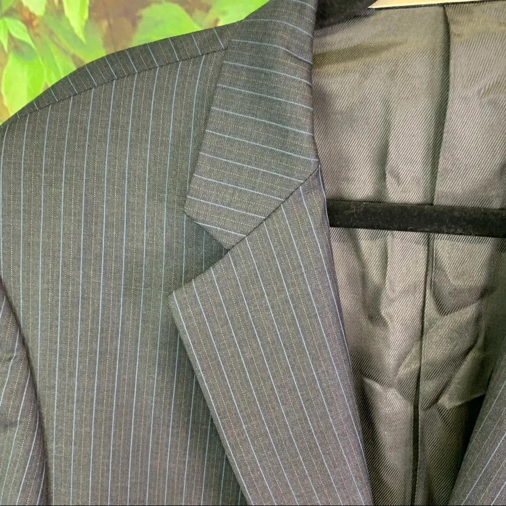 BURBERRY LONDON Classic Heritage Gray Pinstriped Wool Sports Jacket, 42R